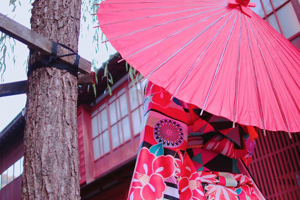 キレイになって好きな人に振り向いてもらいたい 美人祈願ができる神社まとめ 電話占いシエロ 初指名10分無料 幸せな恋愛 復縁へ導く占い師在籍