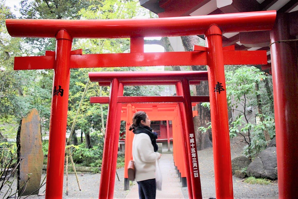 キュートなハートスイーツが恋を呼ぶ 恋愛成就のパワースポット 熱海 來宮神社 へバレンタイン旅に 電話占いシエロ 初指名10分無料 口コミが話題の 恋愛 復縁へ導く占い師在籍